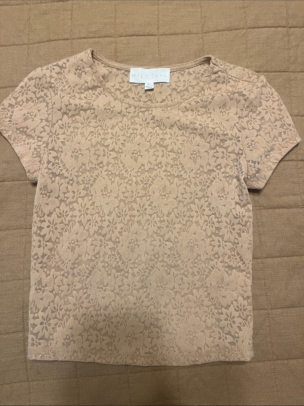 Wild Skye Women's Lace Short Sleeve Top in Beige
